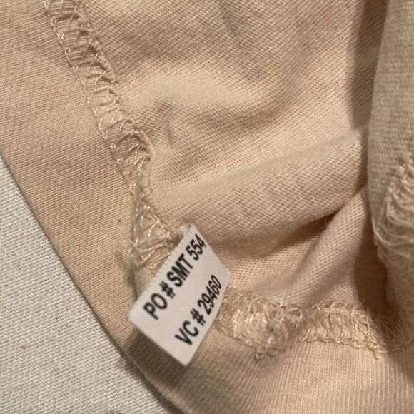 Tiny Tan BTS Army Dog Tag T-shirt Medium Resort medium - Picture 4 of 8